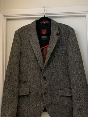 Harris Tweed Strellson Gray Herringbone Sport Coat with Contrast Trim